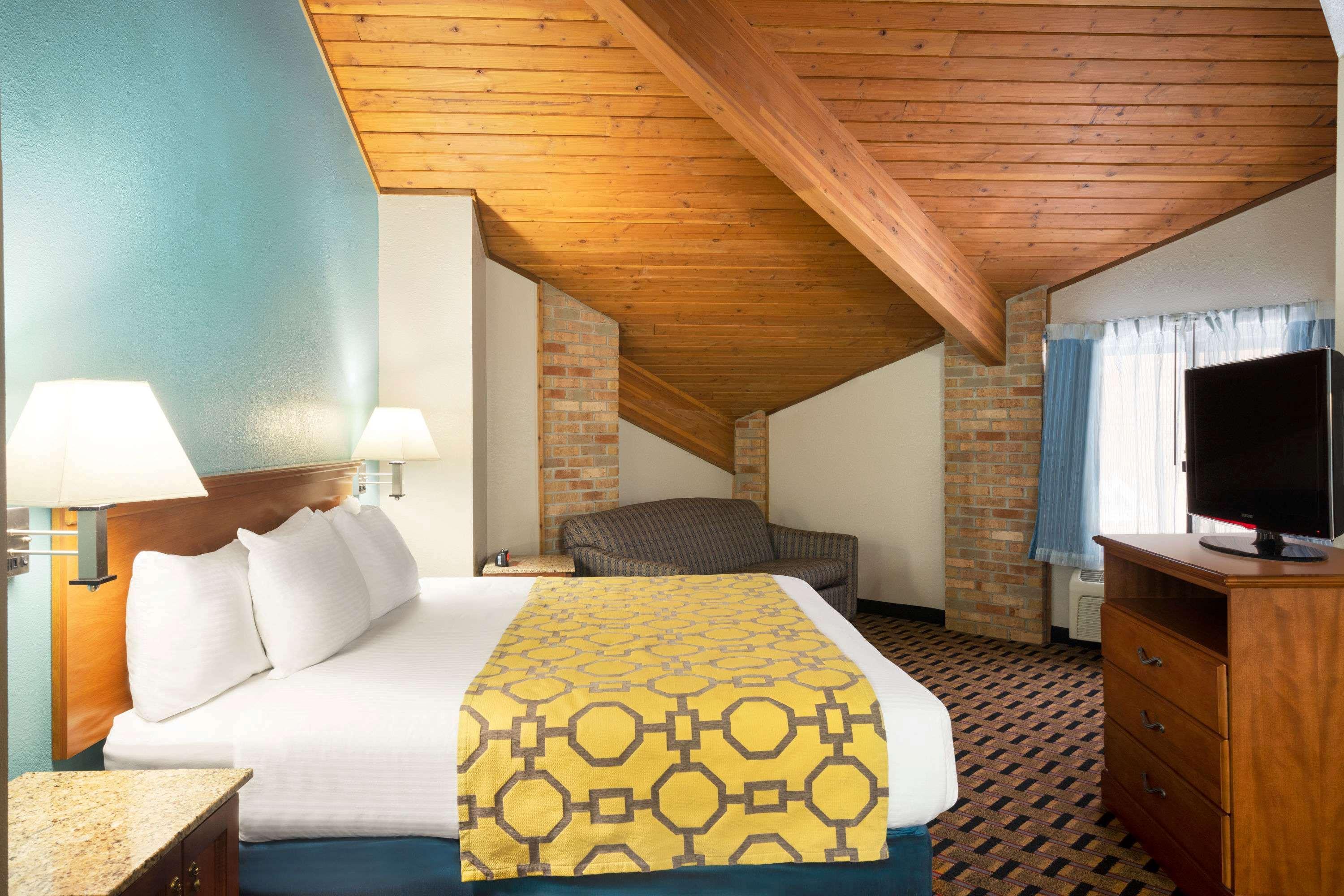 Hotel Baymont By Wyndham Warrenton Extérieur photo