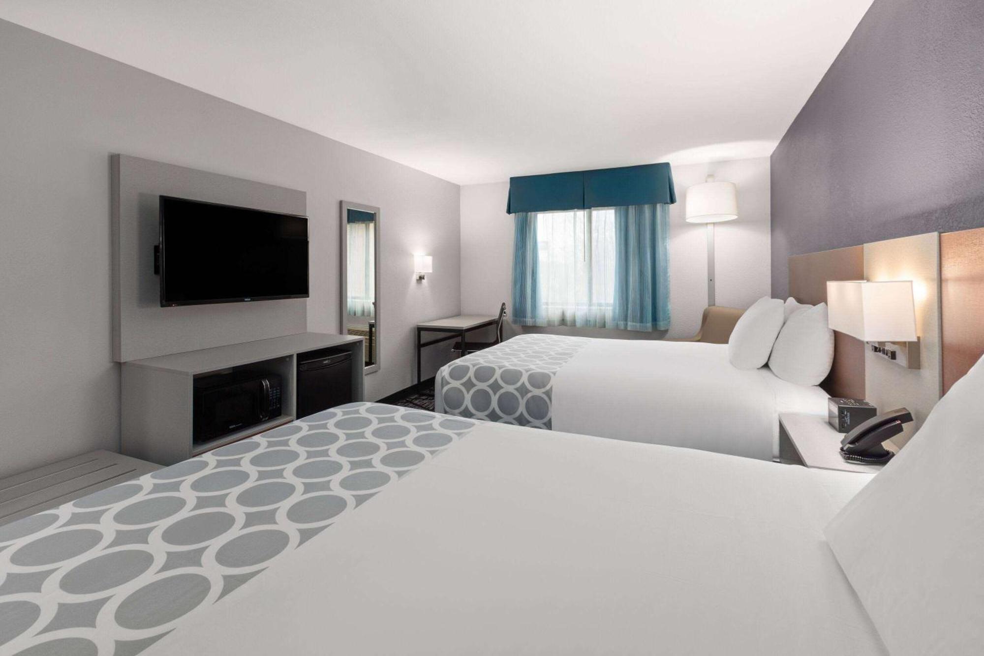 Hotel Baymont By Wyndham Warrenton Extérieur photo