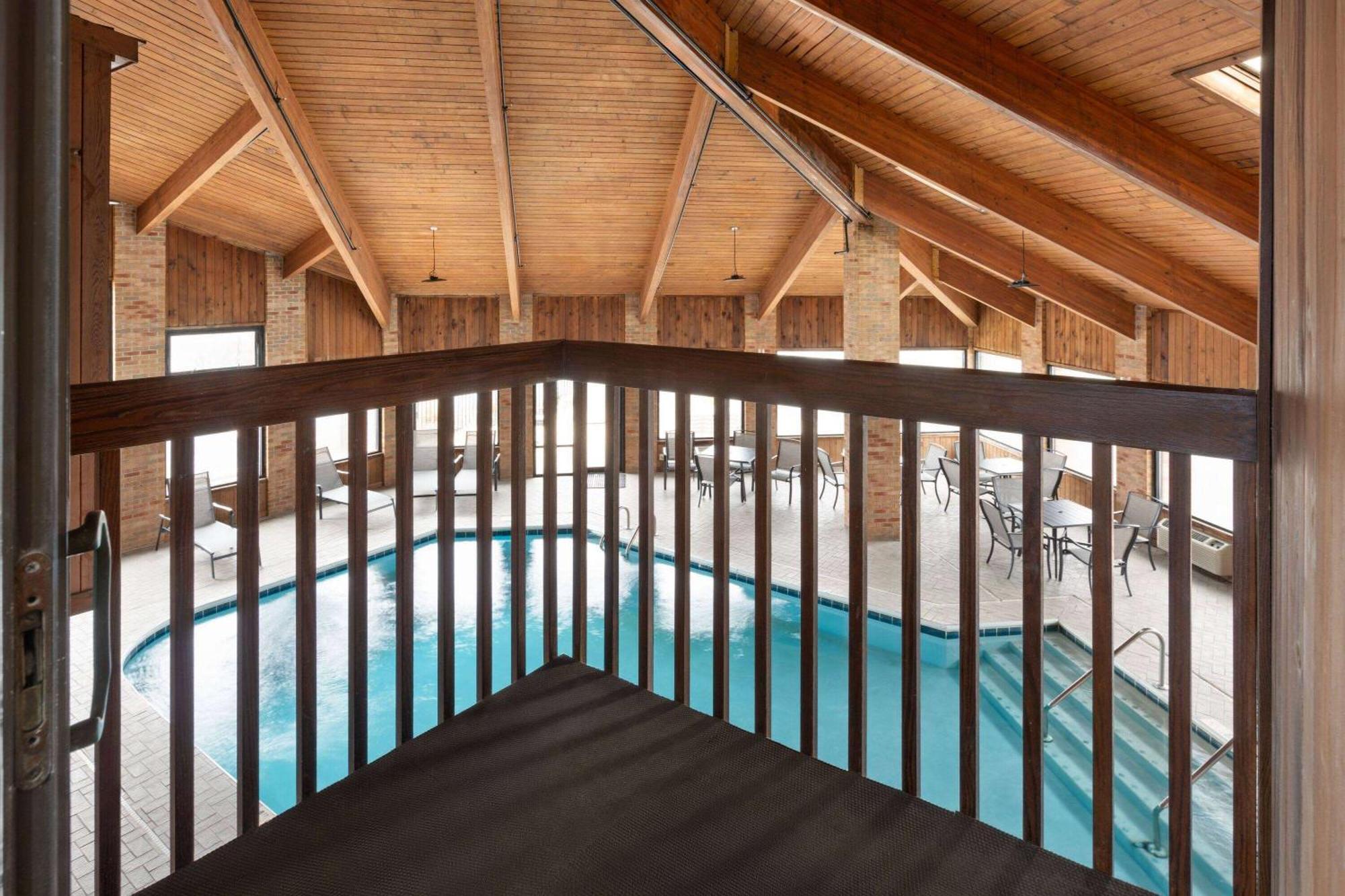 Hotel Baymont By Wyndham Warrenton Extérieur photo