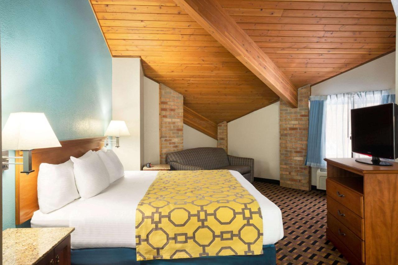 Hotel Baymont By Wyndham Warrenton Extérieur photo
